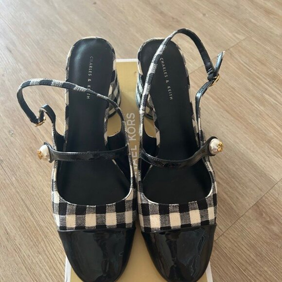 Charles&Keith Size 41 block heels - Picture 3 of 3